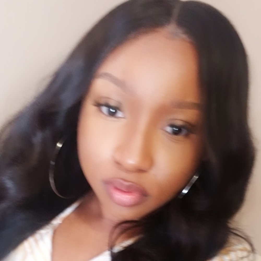 Meet your Posher, Lexi